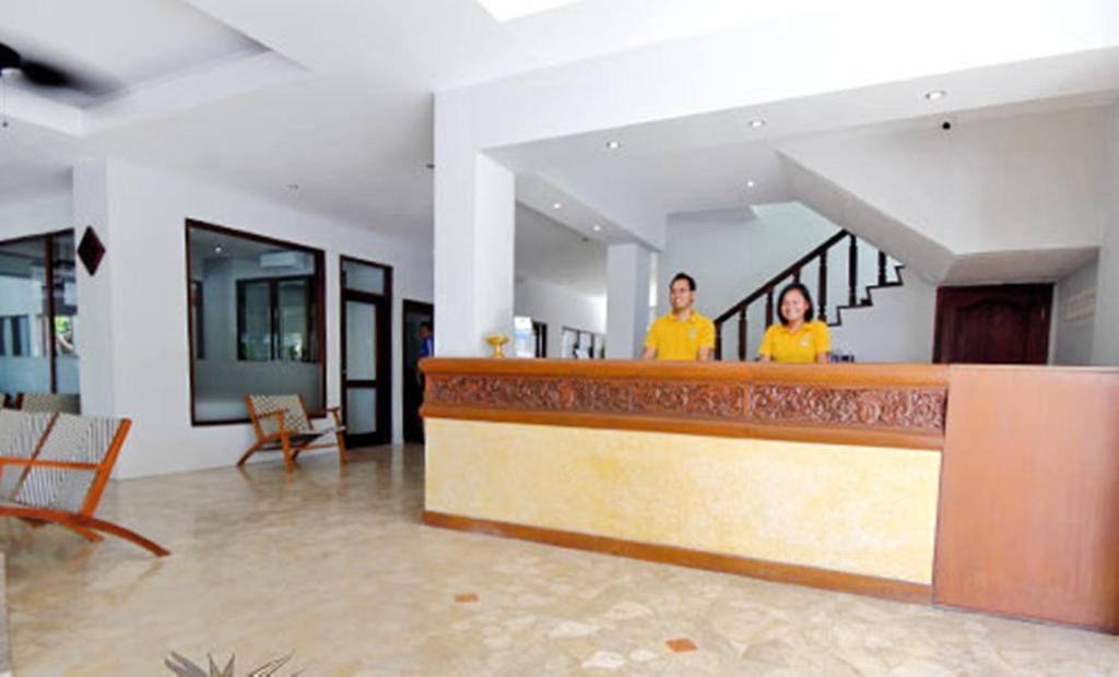 Kuta One Party Hotel מראה חיצוני תמונה
